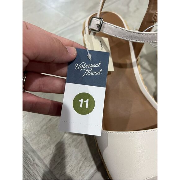Universal Thread White Wedge Sandals Woman’s Size 11 NEW Memory Foam - Picture 9 of 12